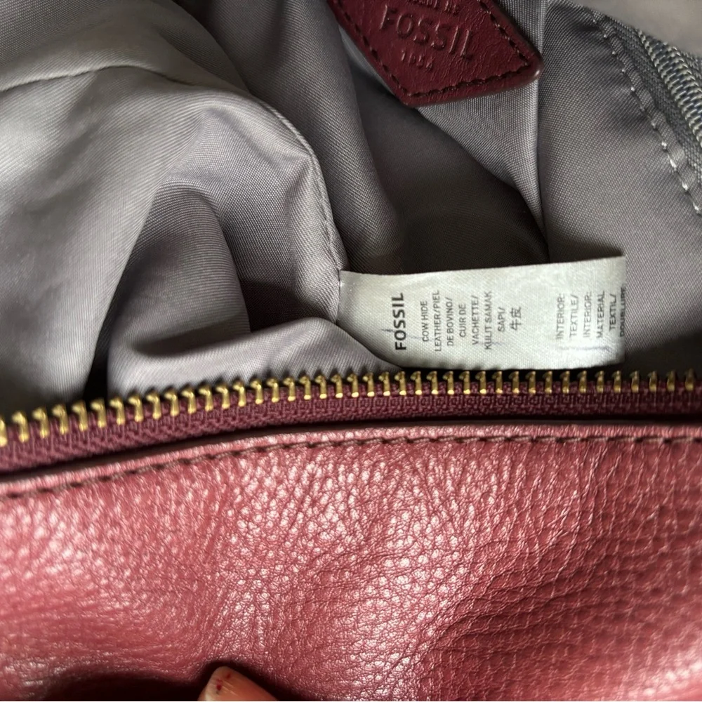 Fossil Burgundy Leather Crossbody Key Charm - Picture 9 of 13